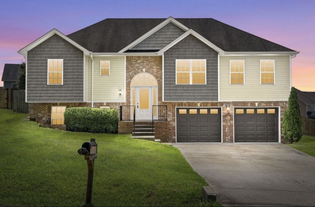 2204 Allen Griffey Rd, Clarksville, TN 37042 Main Photo