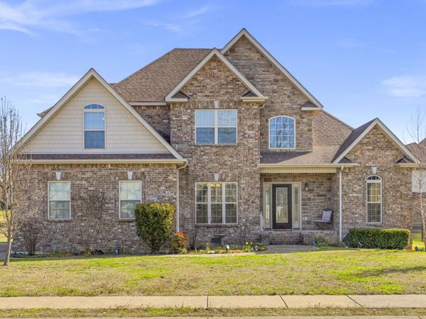 528 Piccadilly Dr, Murfreesboro, TN 37128