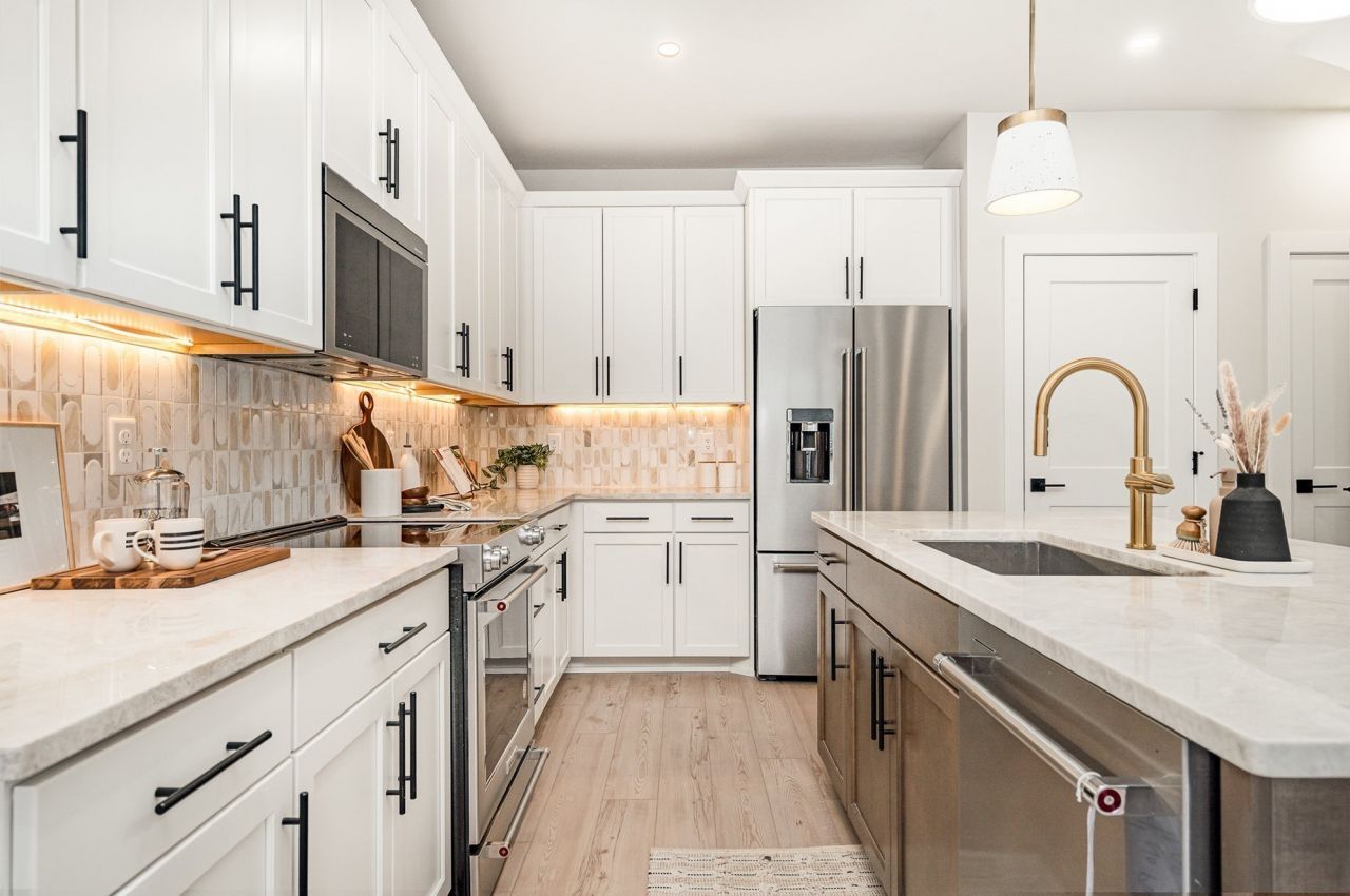 826 42nd Ave N, Nashville, TN 37209 Main Photo