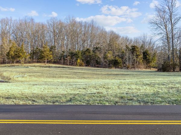 1672 Rabe Coats Rd, Westmoreland, TN 37186