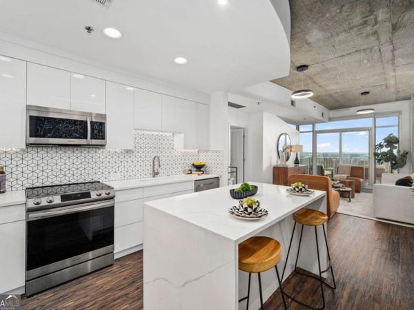 250 Pharr Road NE, Unit 1116, Atlanta, GA 30305