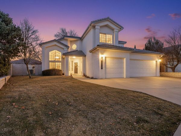 11409 Pine Top Lane NE, Albuquerque, NM 87111