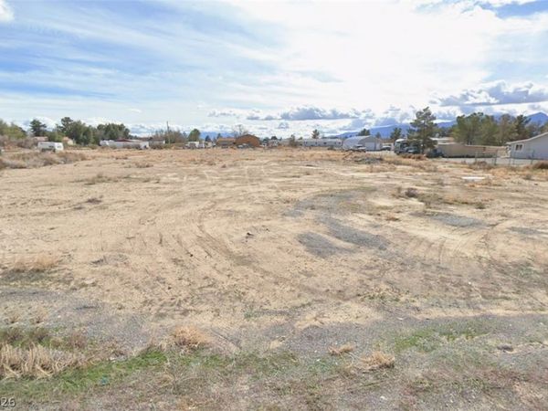 3101 E Navajo Boulevard , Pahrump, NV 89061