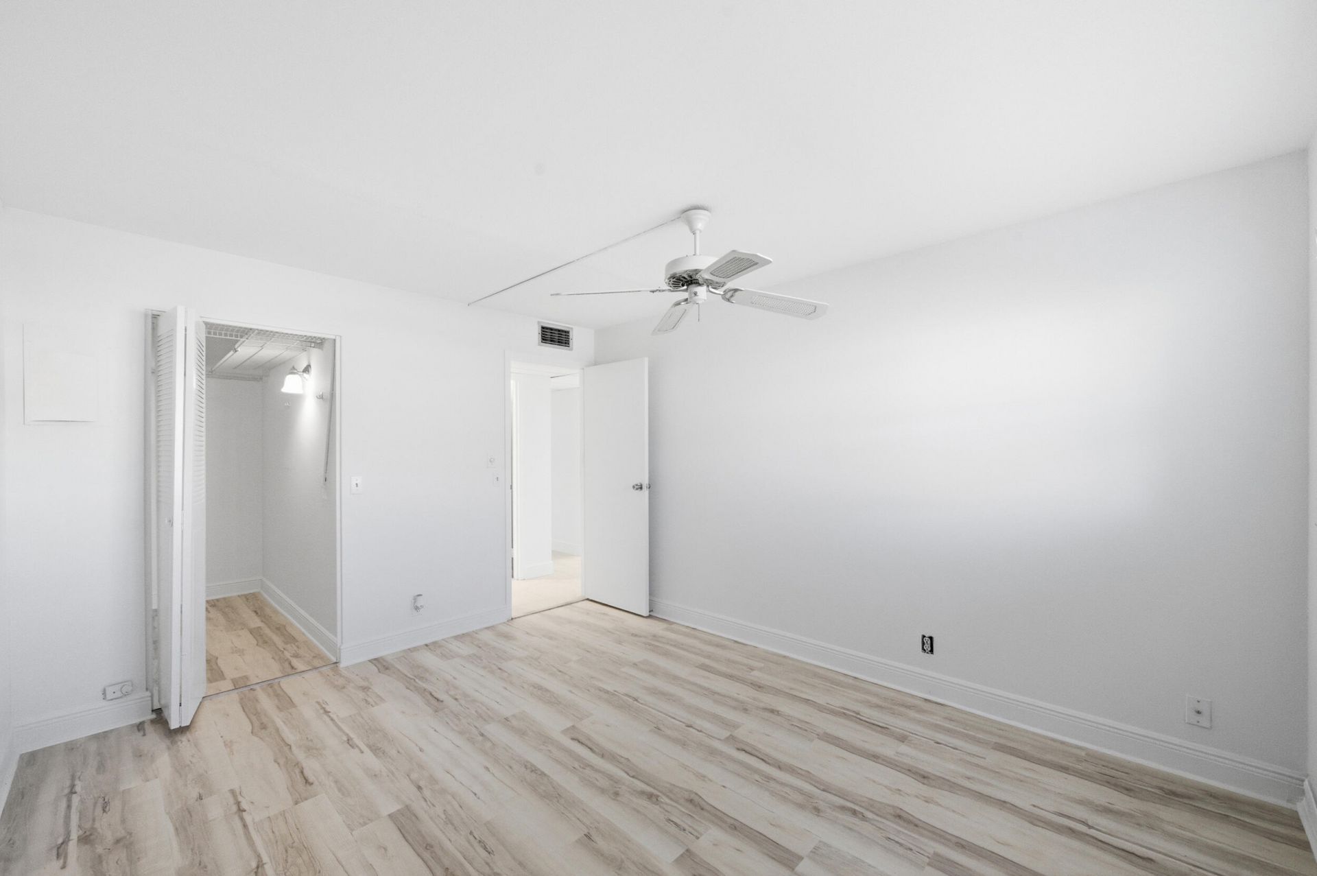 452 Brittany J, Delray Beach, FL 33446 Photo