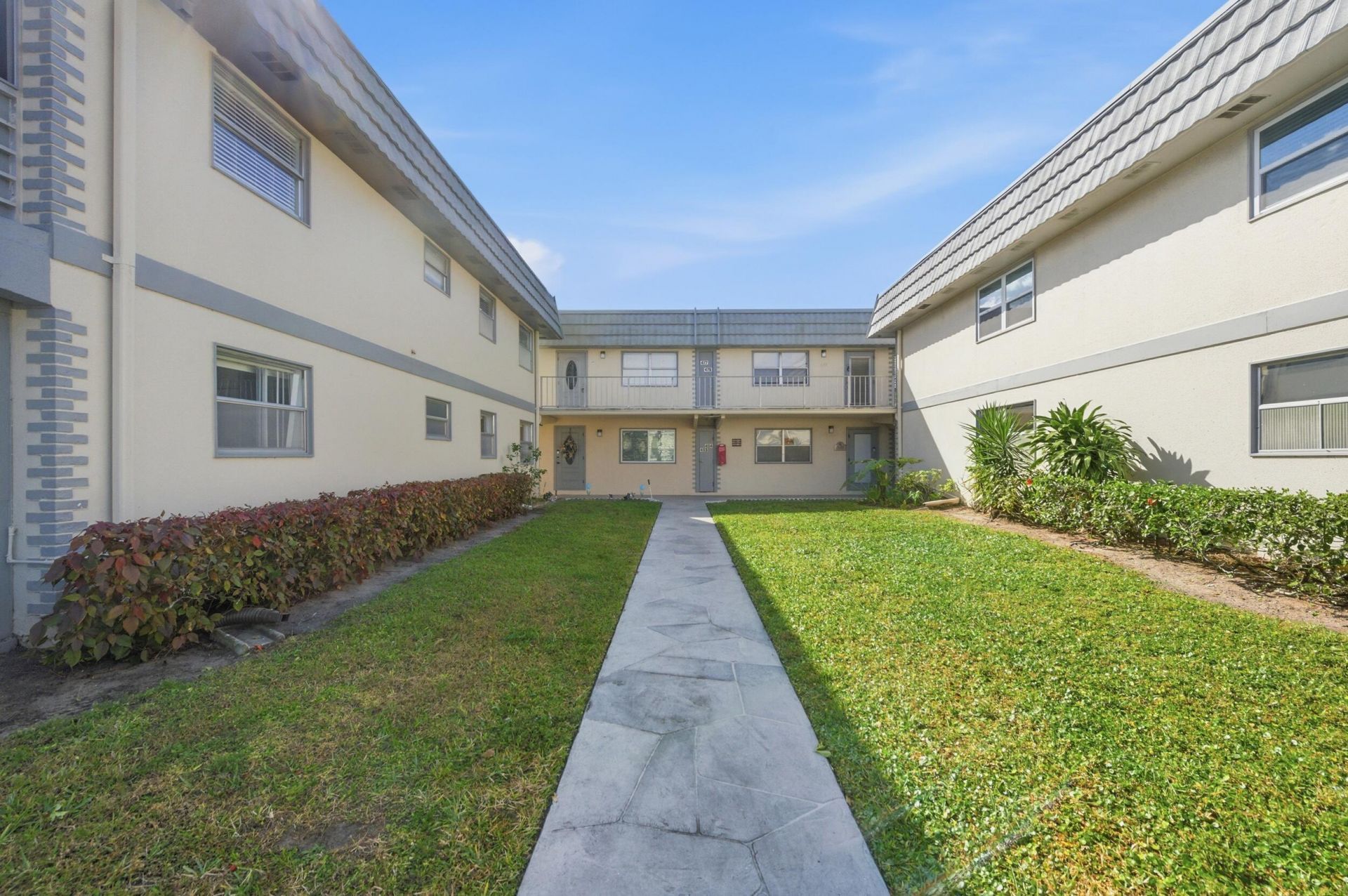 452 Brittany J, Delray Beach, FL 33446 Photo