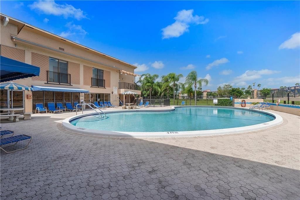 7210 Lake Circle Dr, Unit 306, Margate, FL 33063 Photo