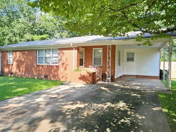 325 Crestview Street, Athens, AL 35611