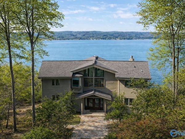 1513 Amber Lane, Guntersville, AL 35976