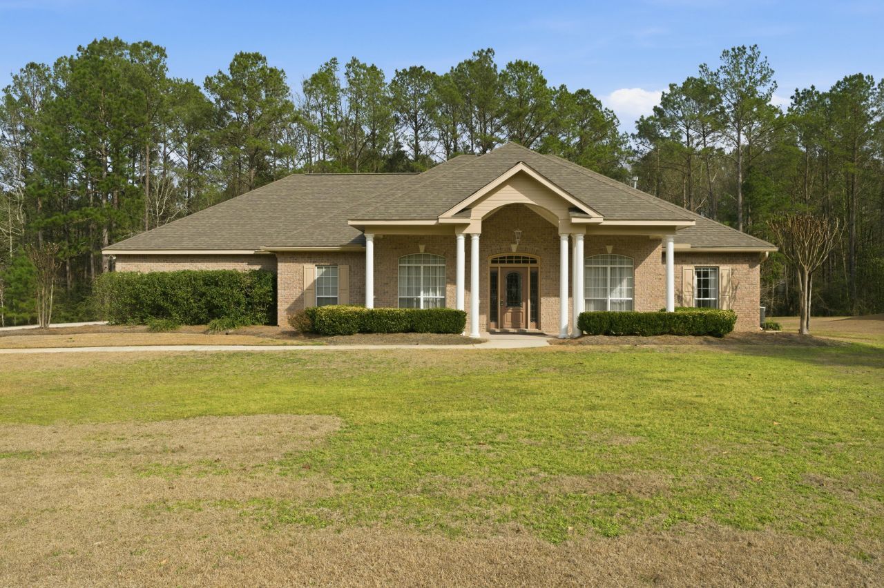 212 Whistlers Way, Hattiesburg, MS 39402 Main Photo
