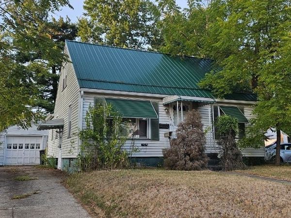 1049 Mckinley Street NE, Warren, OH 44483