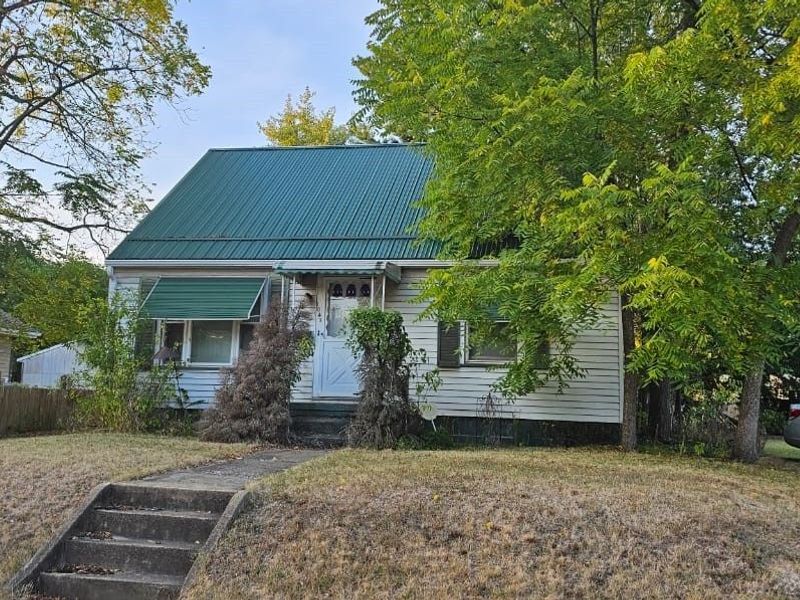 1049 Mckinley Street NE, Warren, OH 44483 Photo 2