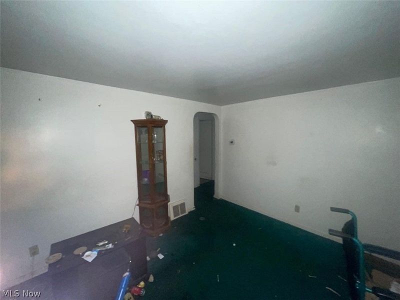 1049 Mckinley Street NE, Warren, OH 44483 Photo 3