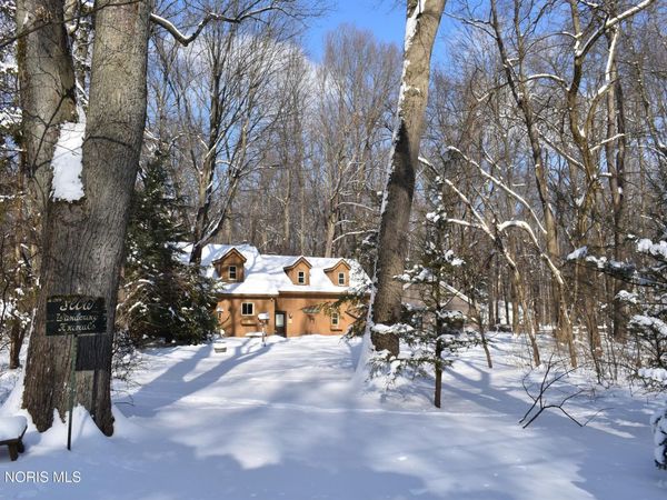 10122 Ramm Road, Monclova, OH 43542