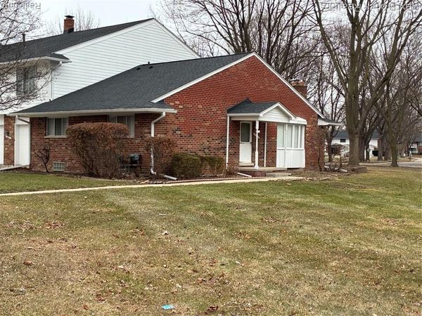 42479 Eldon Circle, Clinton Twp, MI 48038