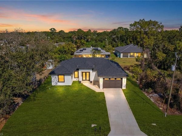 2910 9th ST W, LEHIGH ACRES, FL 33971