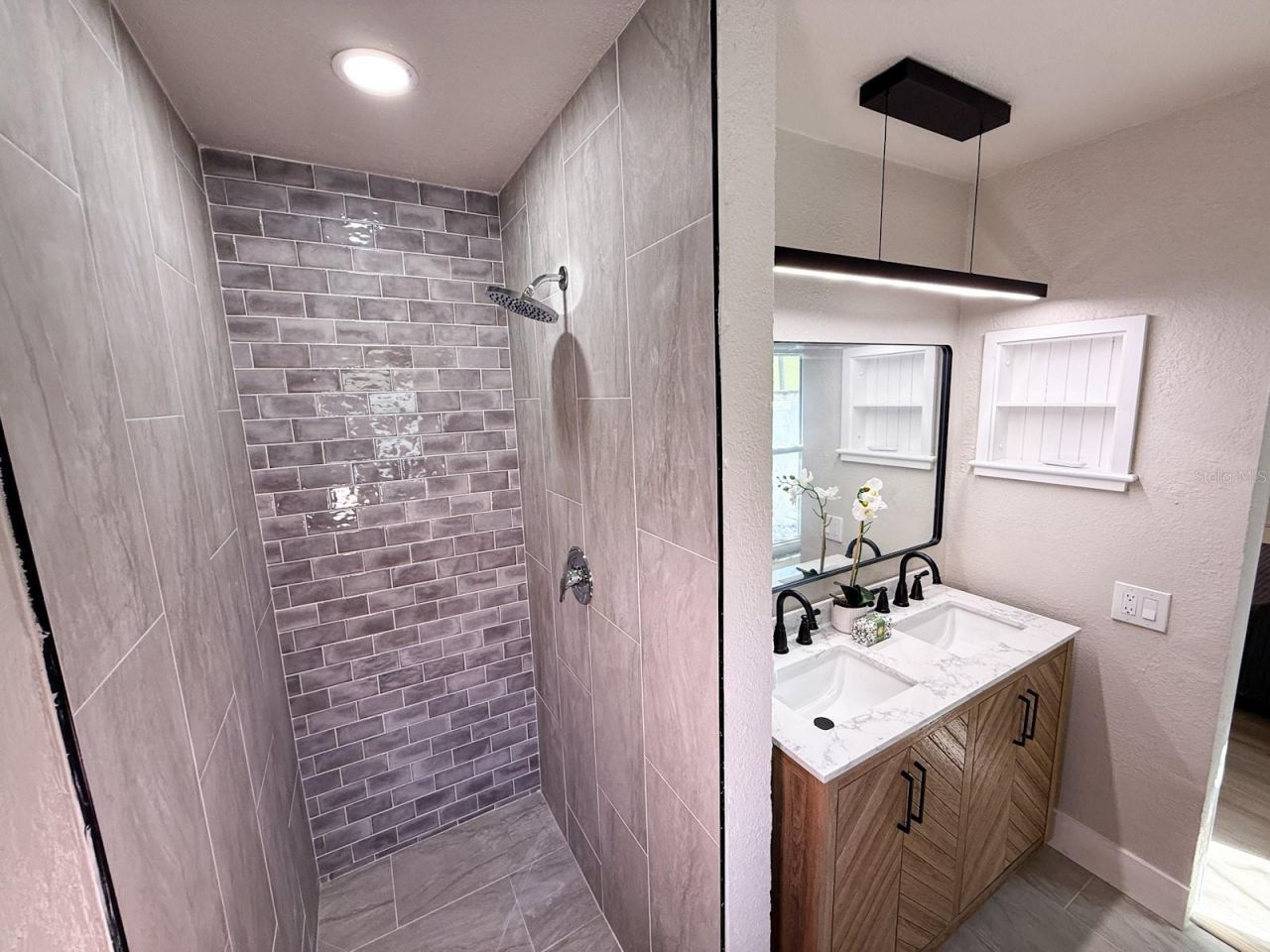 1470 Serpentine Drive S, Saint Petersburg, FL 33705 Photo