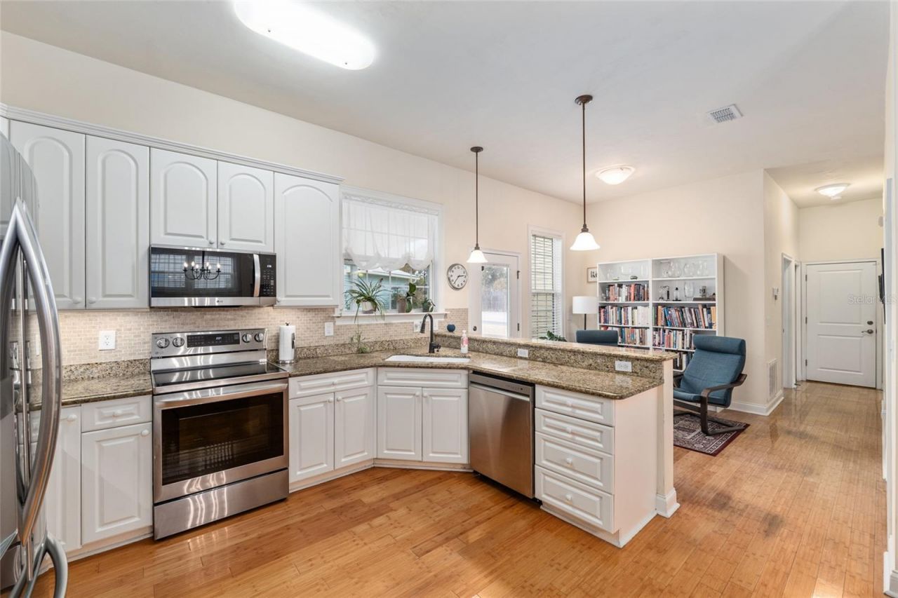 5034 NW 11th Place, Gainesville, FL 32605 Photo