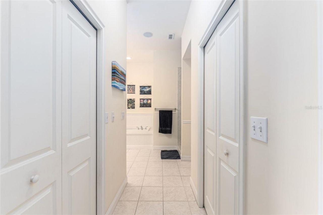 5034 NW 11th Place, Gainesville, FL 32605 Photo