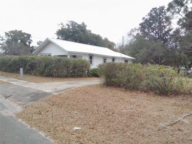 624 E HOWRY AVENUE, DELAND, FL 32724