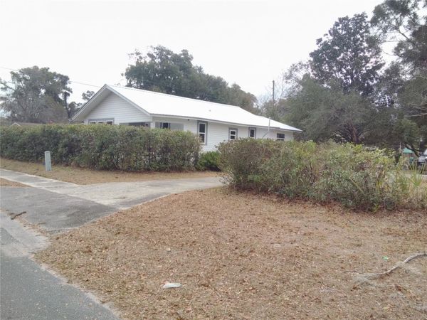 624 E HOWRY AVENUE, DELAND, FL 32724