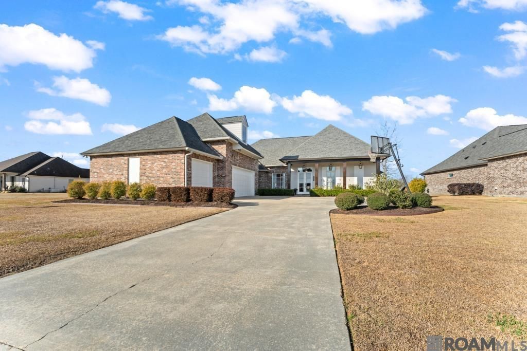 6277 Royal Lakes Estates Avenue, Gonzales, LA 70737 Main Photo