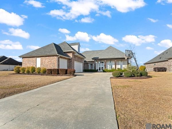 6277 Royal Lakes Estates Avenue, Gonzales, LA 70737
