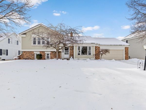 1936 Lockmere Drive SE, Kentwood, MI 49508