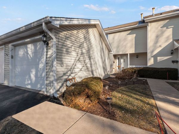 2281 Club House Avenue, Naperville, IL 60563