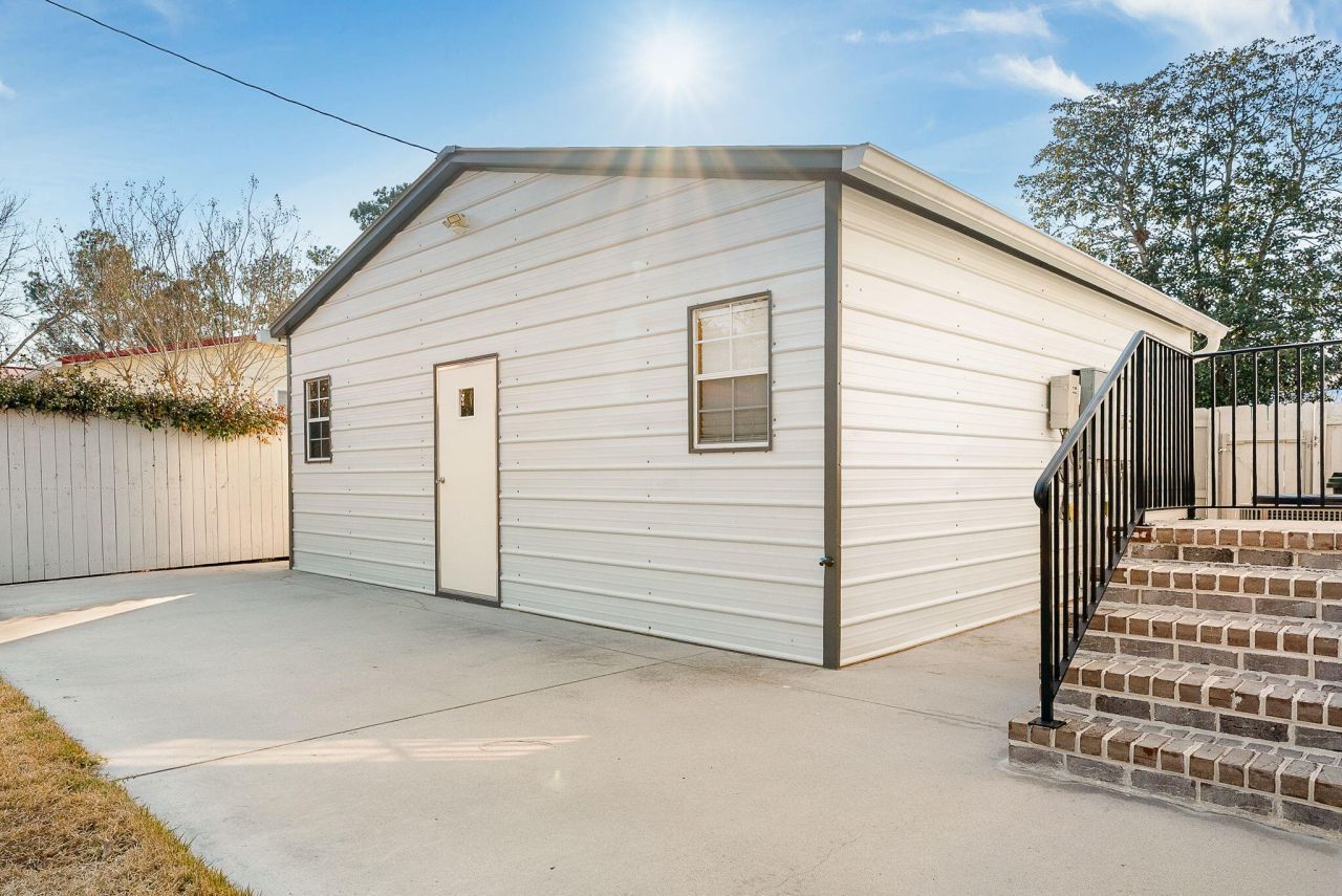 113 Sparrow Street Photo 14