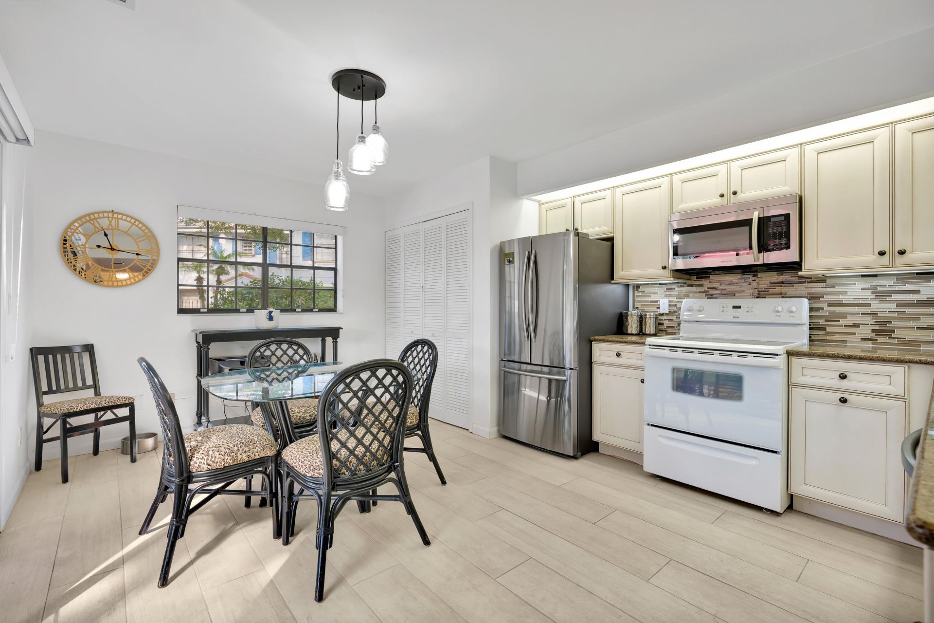 352 Prestwick Circle, Unit 3, Palm Beach Gardens, FL 33418 Photo