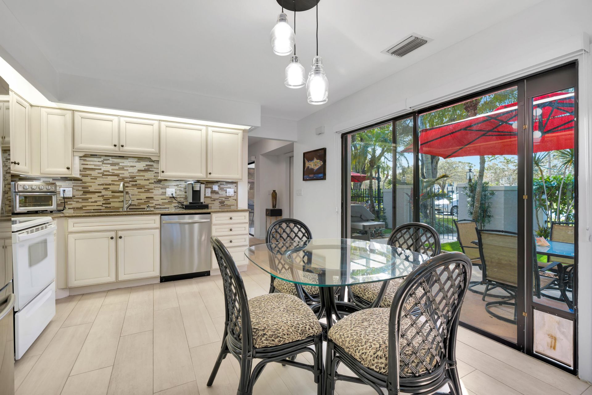 352 Prestwick Circle, Unit 3, Palm Beach Gardens, FL 33418 Photo