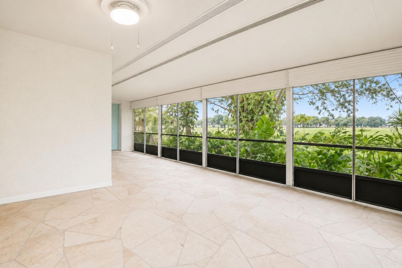 16131 Laurel Drive, Unit 33, Weston, FL 33326 Photo