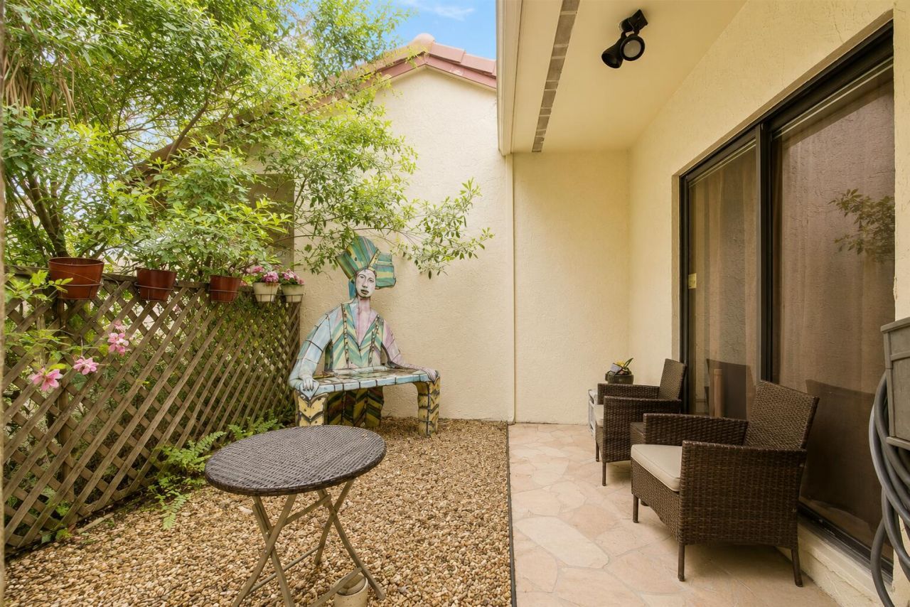 16131 Laurel Drive, Unit 33, Weston, FL 33326 Photo