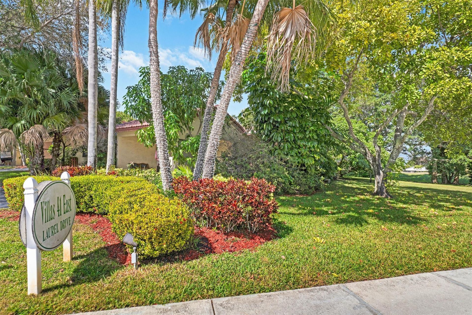 16131 Laurel Drive, Unit 33, Weston, FL 33326 Photo