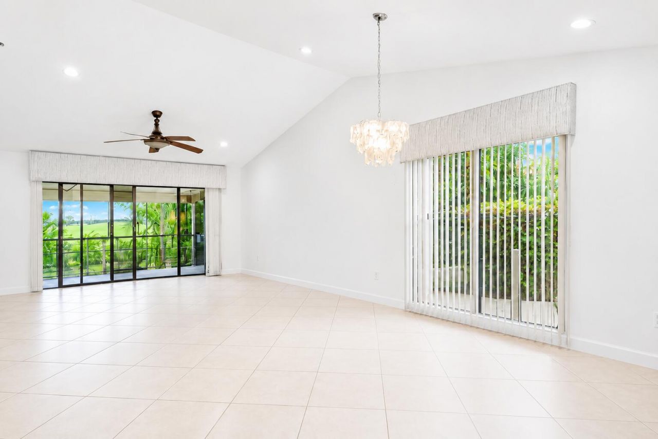 16131 Laurel Drive, Unit 33, Weston, FL 33326 Photo