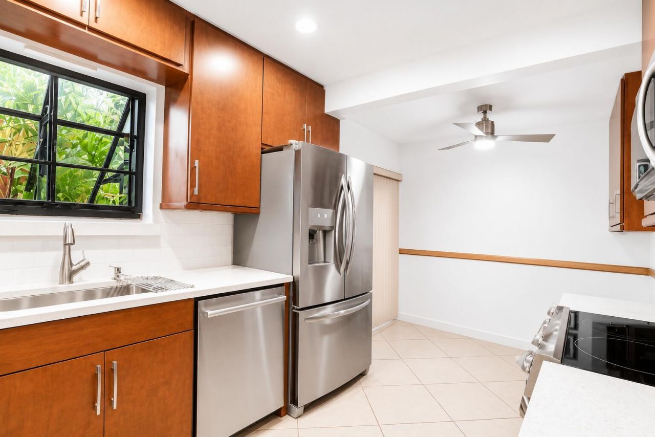 16131 Laurel Drive, Unit 33, Weston, FL 33326 Photo