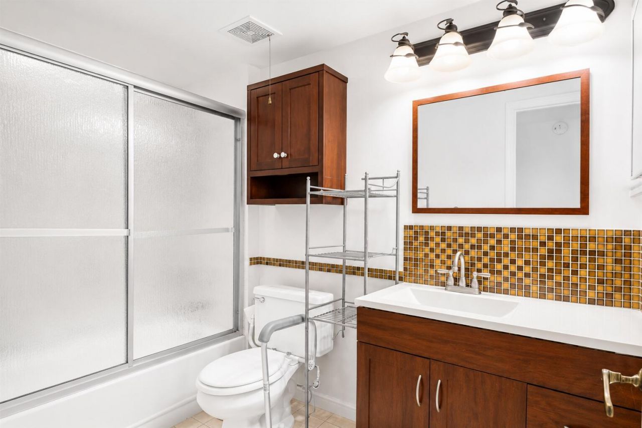 16131 Laurel Drive, Unit 33, Weston, FL 33326 Photo