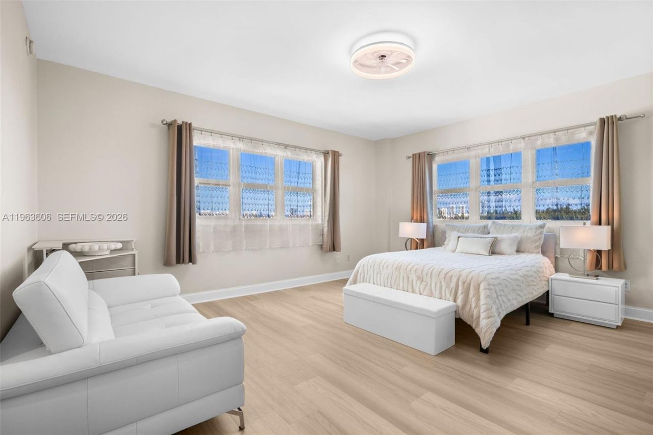 14951 Royal Oaks Ln, Unit 701, North Miami, FL 33181 Photo