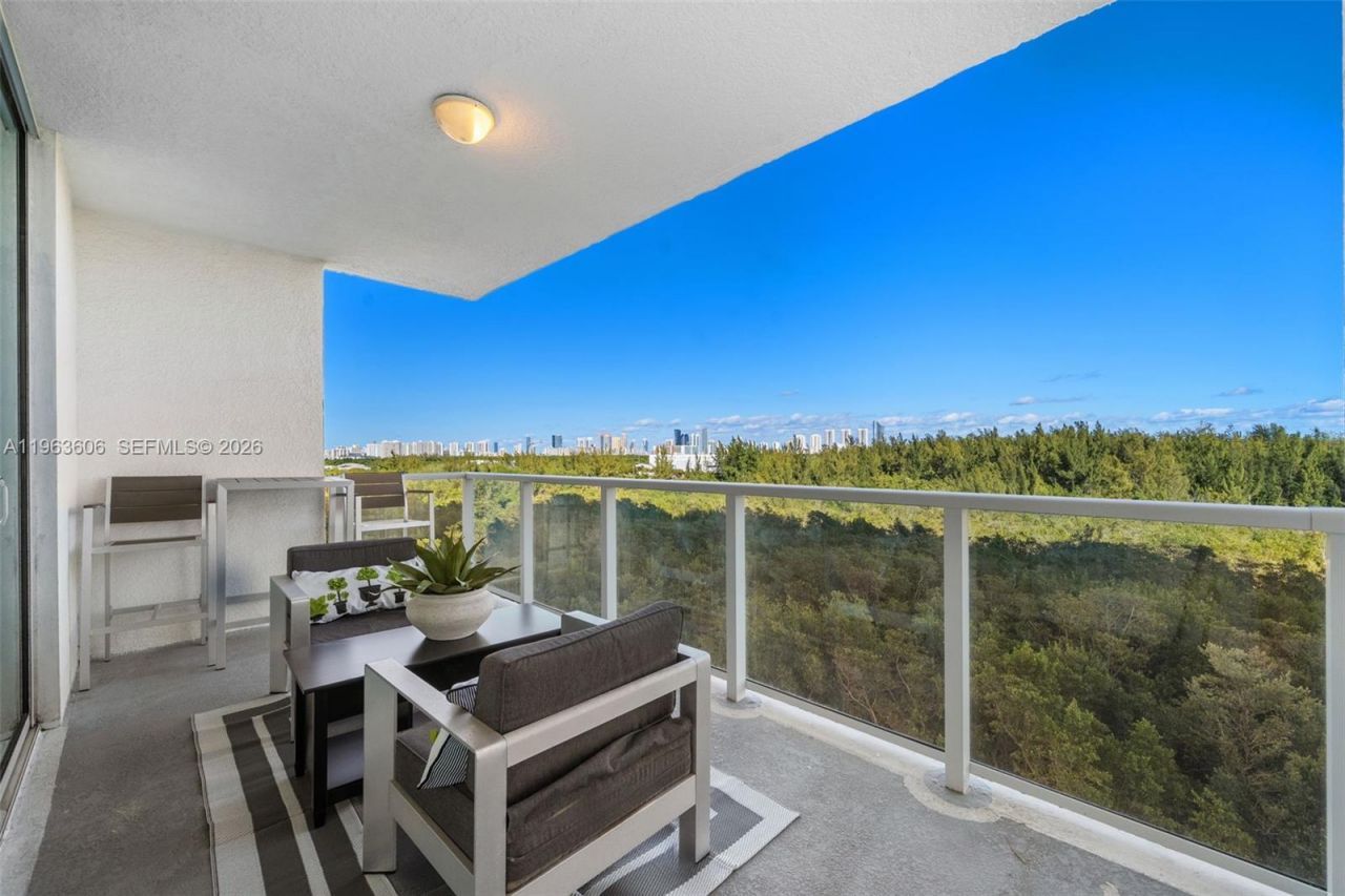 14951 Royal Oaks Ln, Unit 701, North Miami, FL 33181 Photo