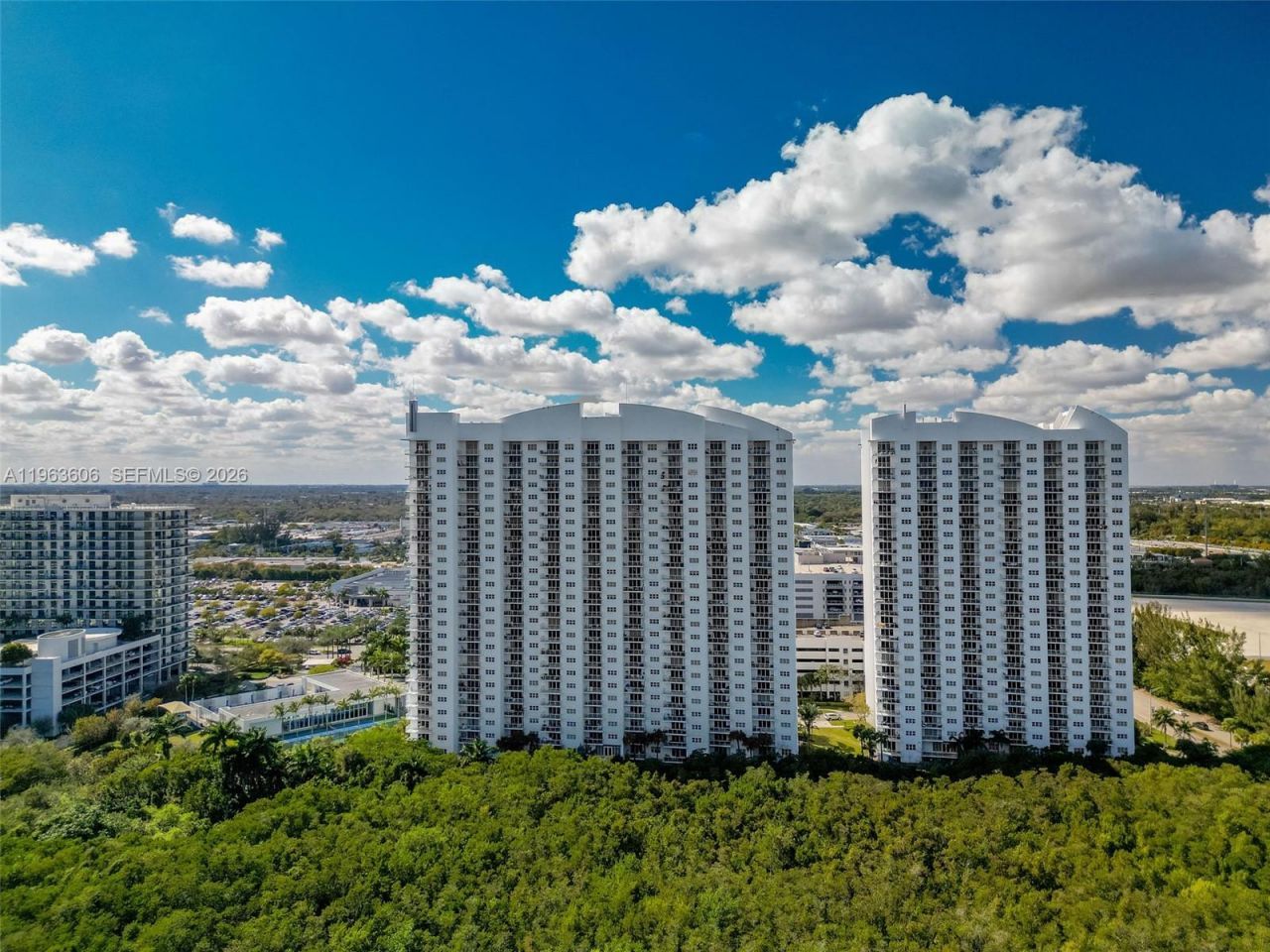 14951 Royal Oaks Ln, Unit 701, North Miami, FL 33181 Photo