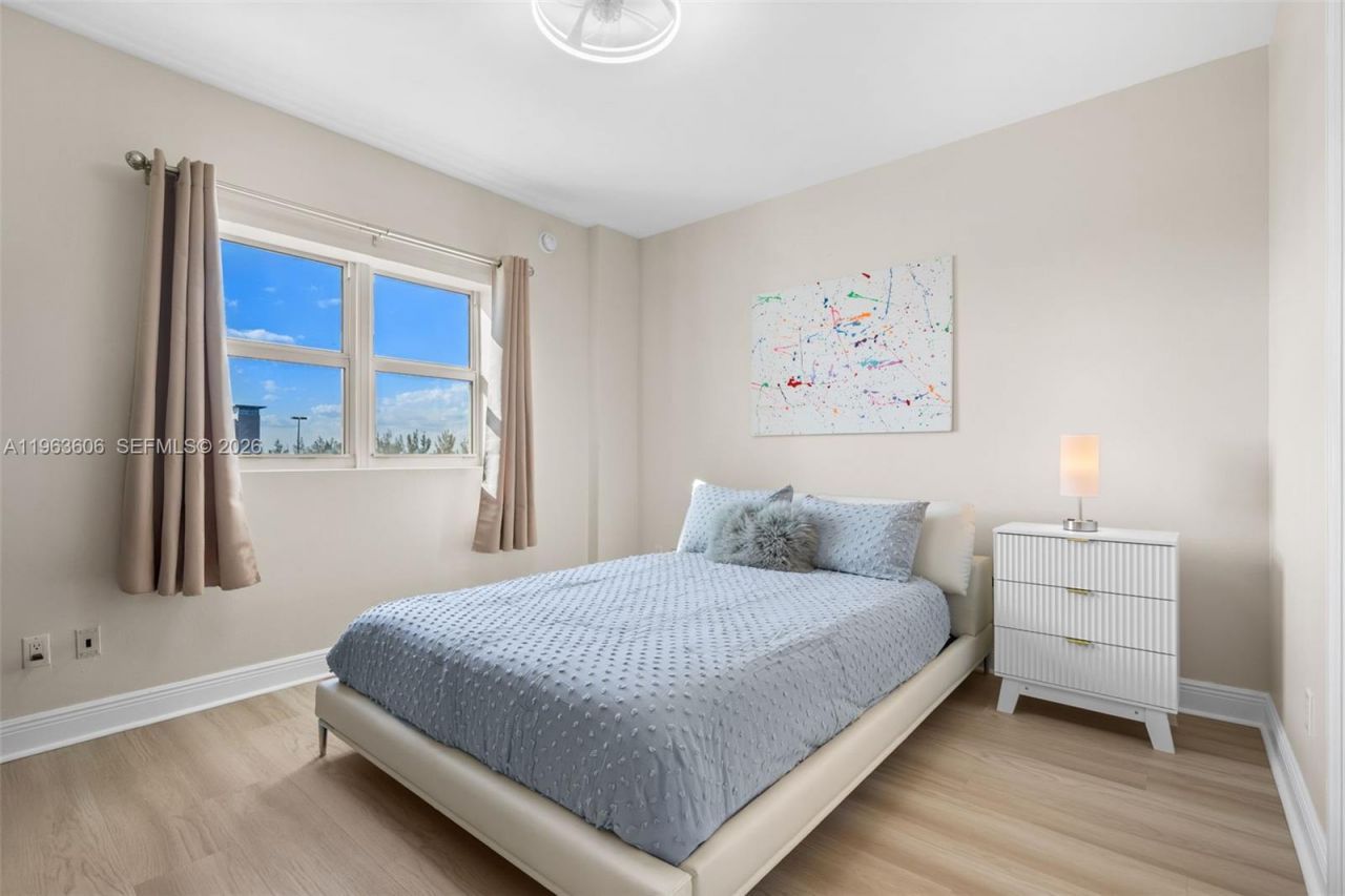 14951 Royal Oaks Ln, Unit 701, North Miami, FL 33181 Photo