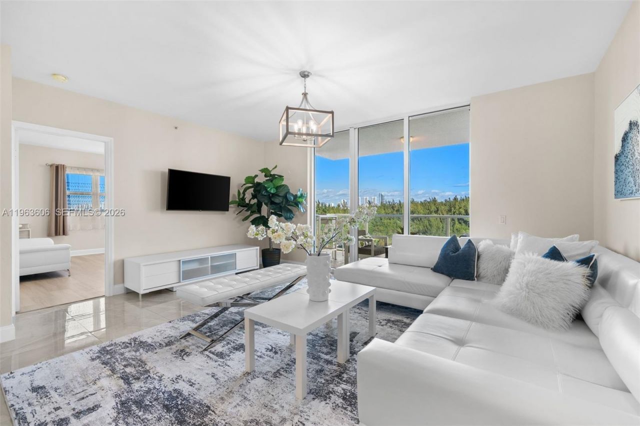 14951 Royal Oaks Ln, Unit 701, North Miami, FL 33181 Photo