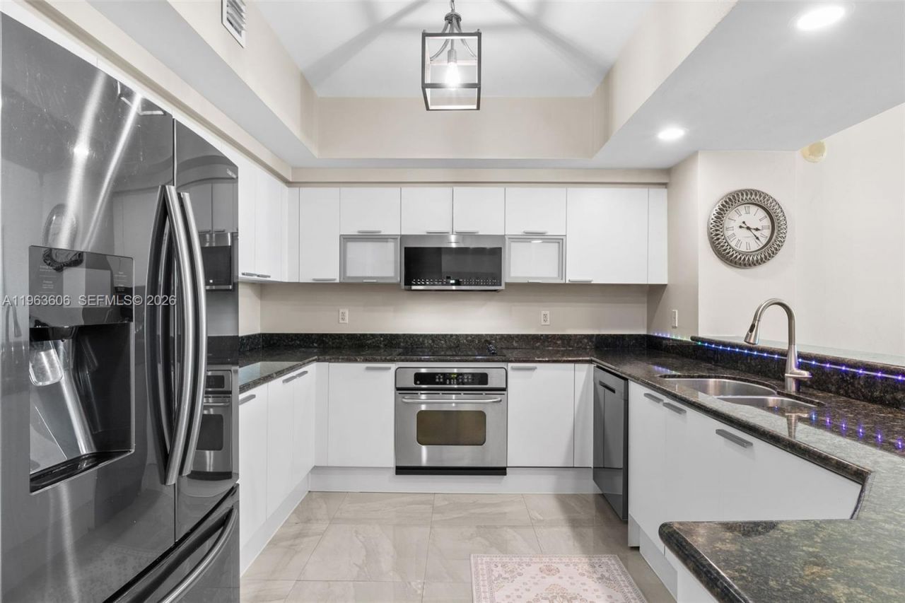 14951 Royal Oaks Ln, Unit 701, North Miami, FL 33181 Photo