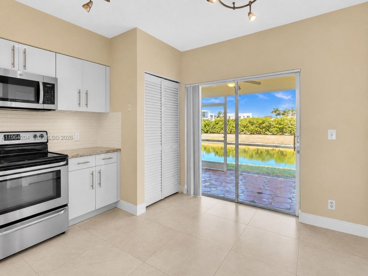 60 Key West Ct, Unit 60, Weston, FL 33326 Photo