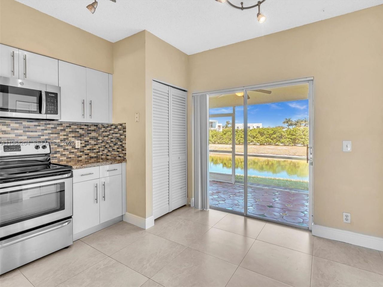 60 Key West Ct, Unit 60, Weston, FL 33326 Photo