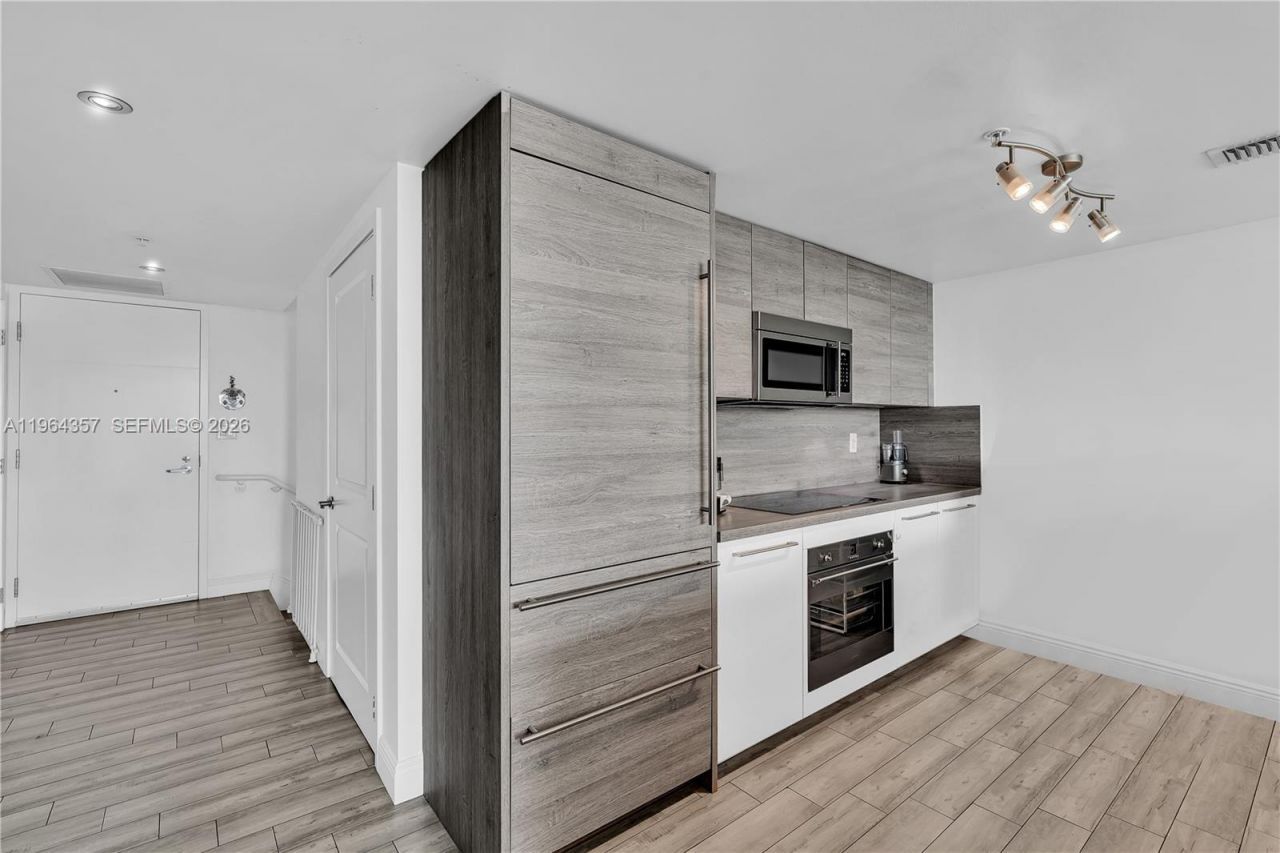 400 Sunny Isles Blvd, Unit 907, Sunny Isles Beach, FL 33160 Photo