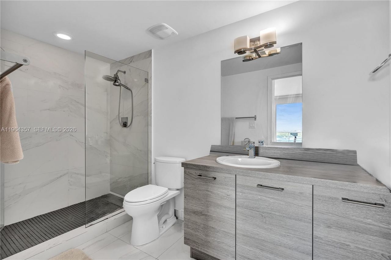 400 Sunny Isles Blvd, Unit 907, Sunny Isles Beach, FL 33160 Photo