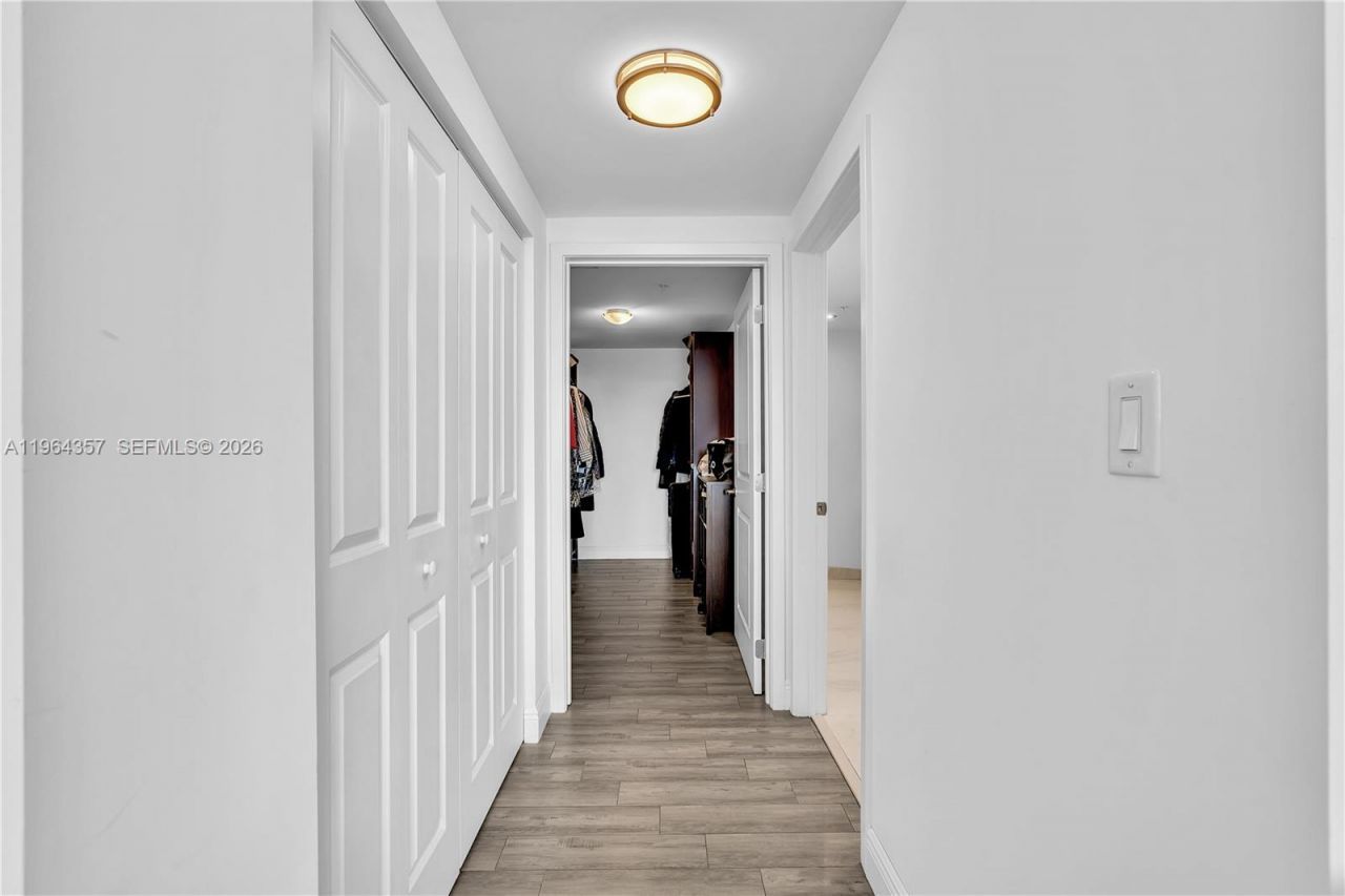 400 Sunny Isles Blvd, Unit 907, Sunny Isles Beach, FL 33160 Photo