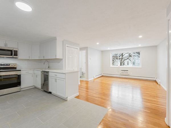 15 Staples Avenue, Unit 31, Everett, MA 02149