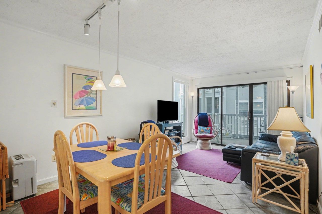 2405 S Ocean Blvd.  Photo 10